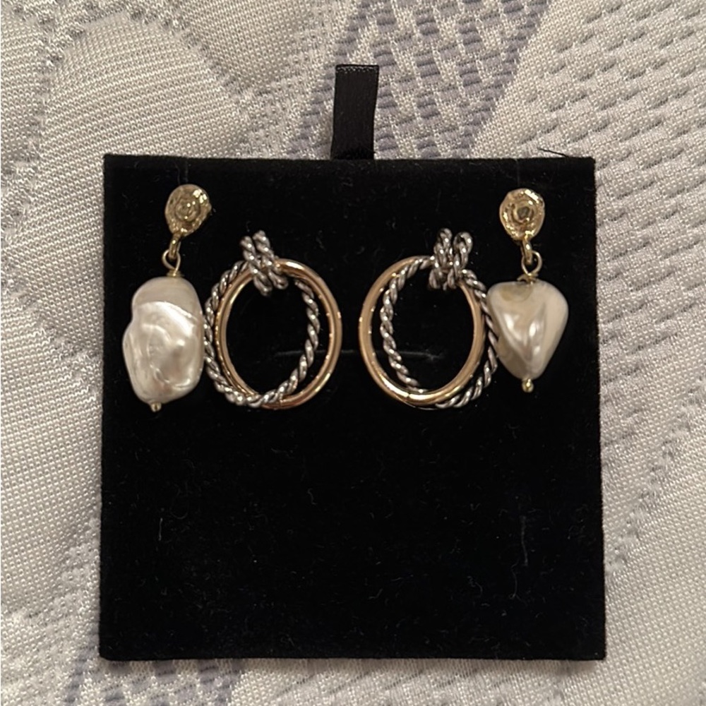 Two pairs of earrings